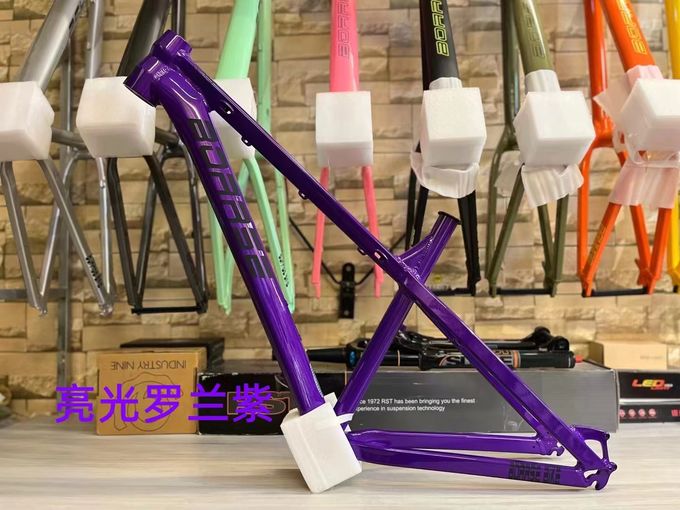 17 inç Alüminyum Çerçeve Performans Kadınlar Bisiklet Çerçeve İç / Dış Kablo Yönlendirme 7